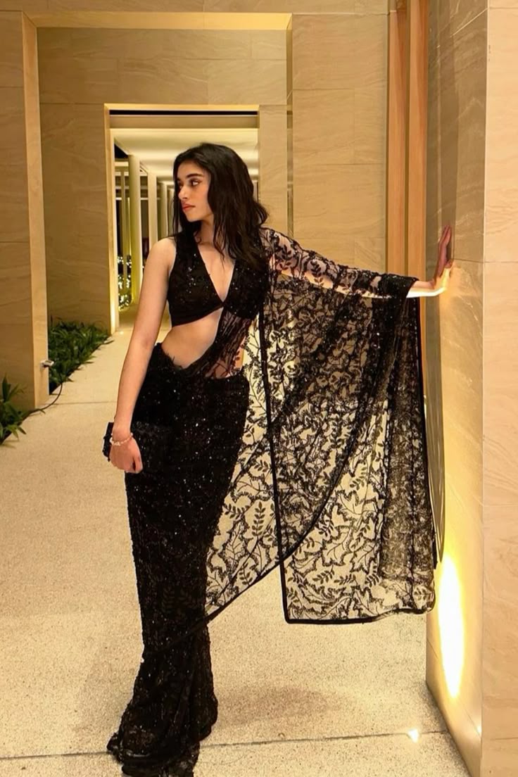 Midnight Lace Saree Glam